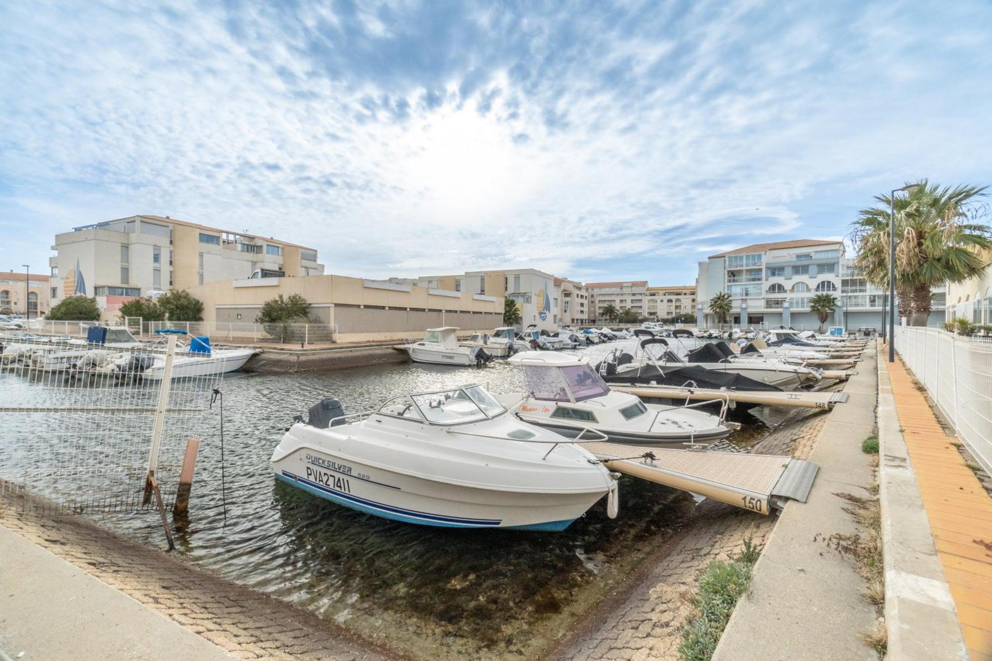 Appt T2 Cabine Clim Parking Privee Vu Mer Sète Exterior foto